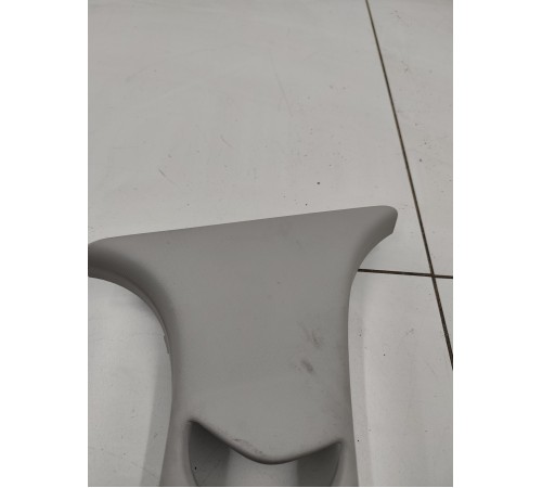 Обшивка центральной стойки правая верхняя