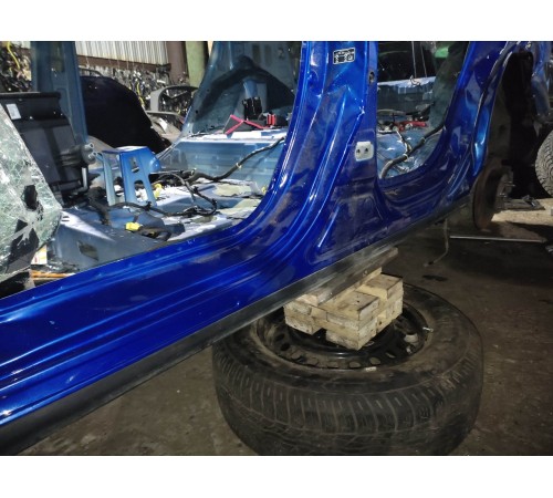 Порог со стойкой (левый)