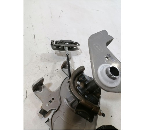 Рычаг стояночного тормоза, ручника