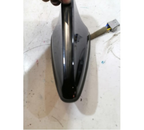 Антенна на крышу , плавник