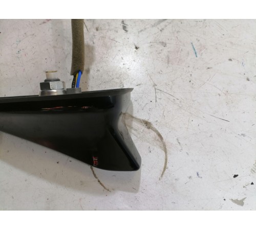 Антенна на крышу , плавник