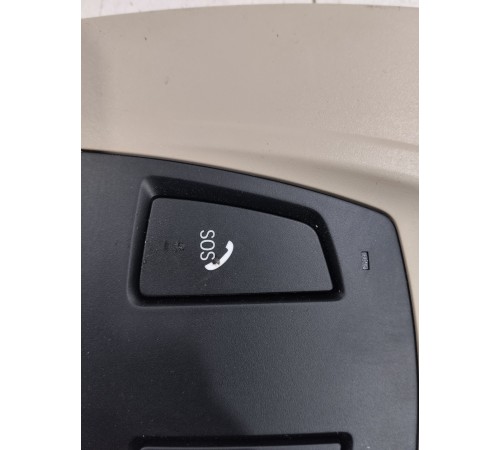 Плафон внутреннего освещения салона