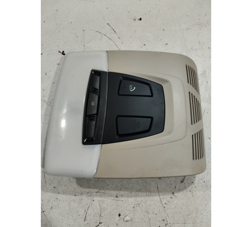 Плафон внутреннего освещения салона