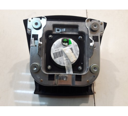 Подушка безопасности водителя