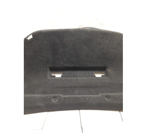 Обшивка крышки багажника