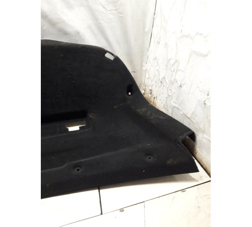 Обшивка крышки багажника