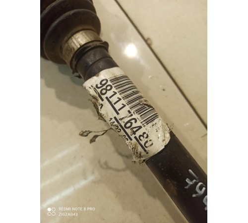 Полуось (привод) (передний, правый)