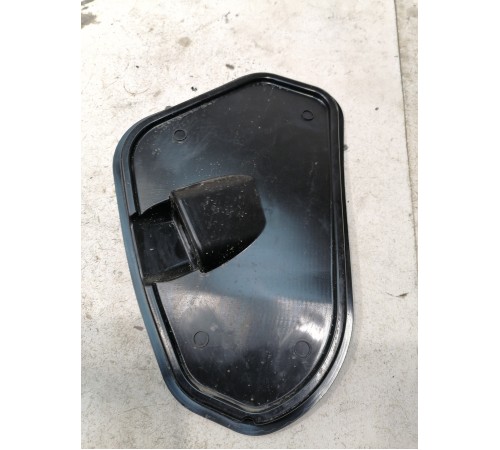 Заглушка двери задней правой