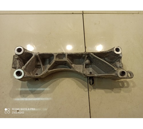 Кронштейн двигателя