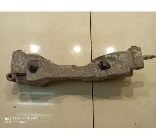 Кронштейн двигателя