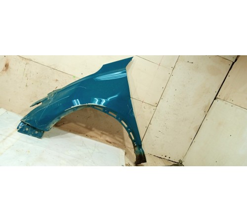 Крыло переднее левое