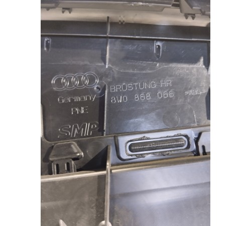 Обшивка двери (задняя правая)