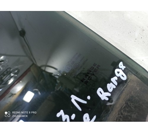 Стекло двери (заднее левое)