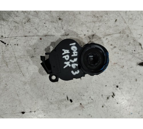 Моторчик привода заслонок отопителя