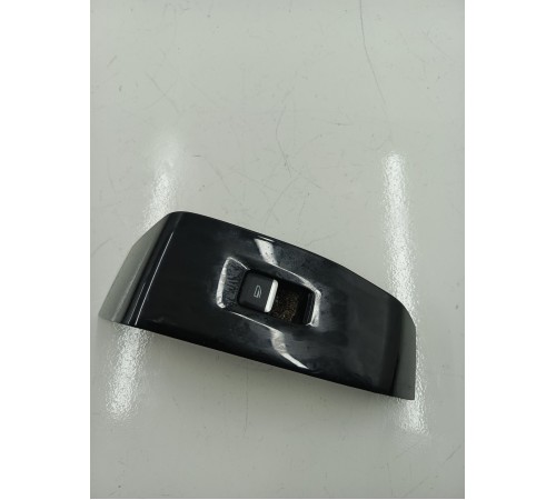 Кнопка стеклоподъемника передняя правая