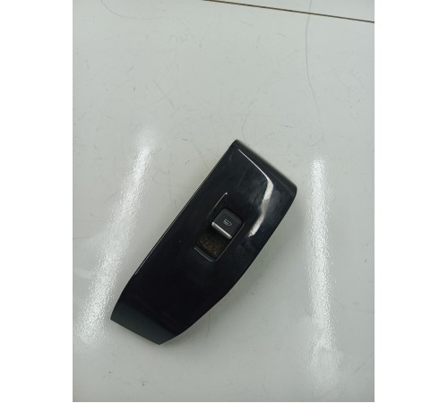 Кнопка стеклоподъемника передняя правая