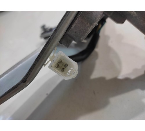 Моторчик стеклоочистителя багажника