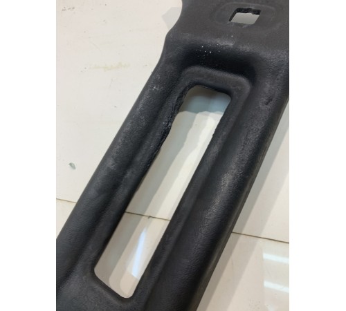 Обшивка центральной стойки (левая)