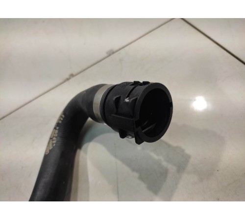 Патрубок системы охлаждения