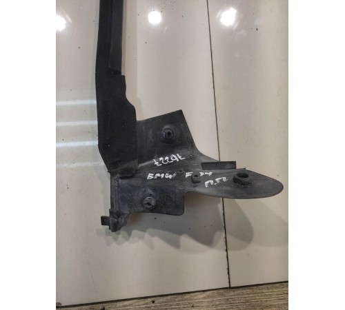 Уплотнитель стекла (передний, правый)