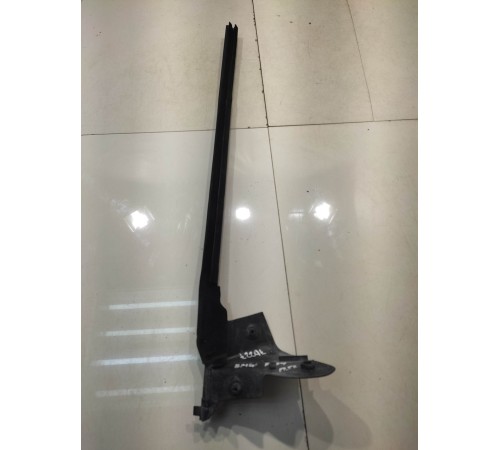 Уплотнитель стекла (передний, правый)