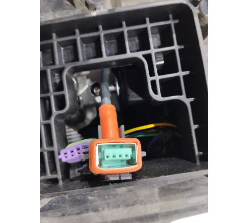 Фара передняя левая