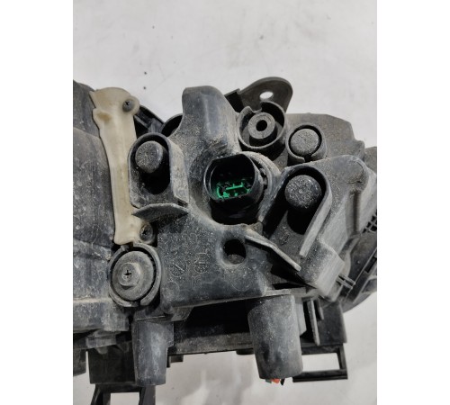 Фара передняя левая