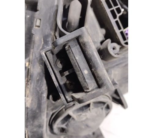 Фара передняя левая