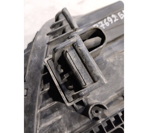 Фара передняя левая