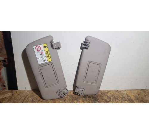 Козырек солнцезащитный