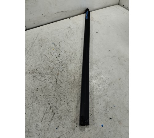 Уплотнитель стекла задний левый внутренний