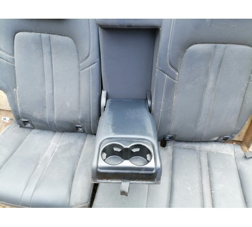 Задний ряд сидений