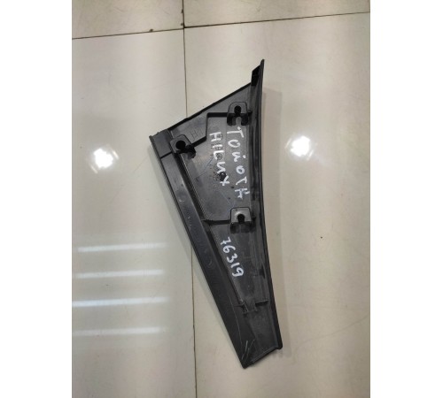 Уголок двери (задний, левый)