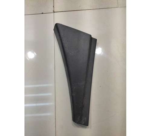 Уголок двери (задний, левый)