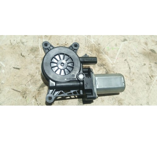 Моторчик стеклоподъемника Задний Левый