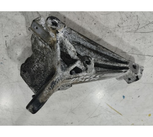 Кронштейн (крепление) рулевой рейки