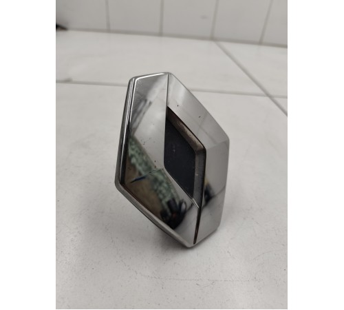 Эмблема задняя