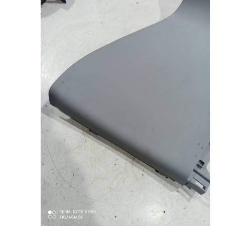 Накладка стойки (задняя правая)