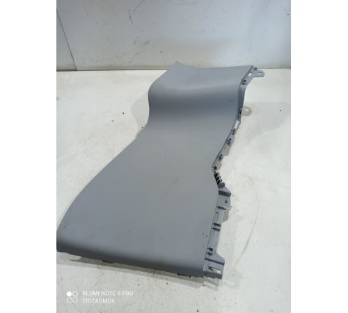 Накладка стойки (задняя правая)