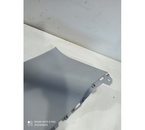 Накладка стойки (задняя правая)