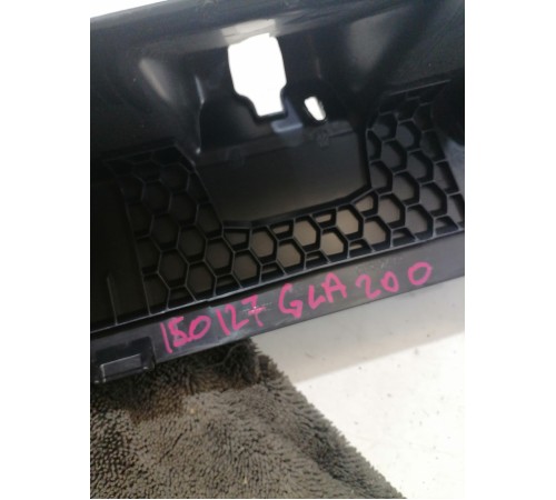 Накладка замка крышки багажника