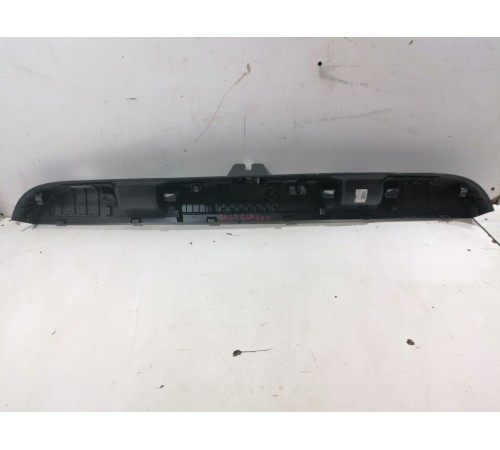 Накладка замка крышки багажника