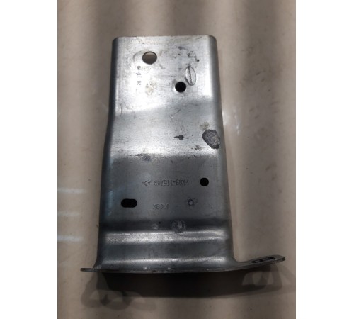 Кронштейн (левый, задний)