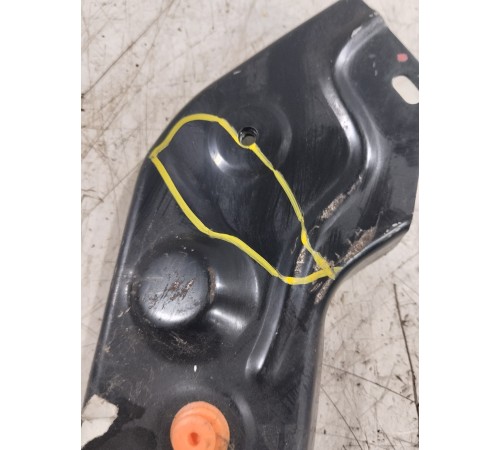 Кронштейн крепление кузова