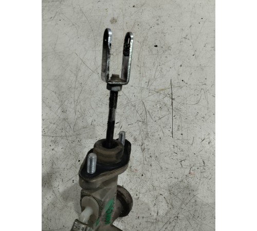 Главный цилиндр сцепления