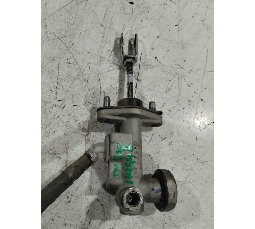 Главный цилиндр сцепления