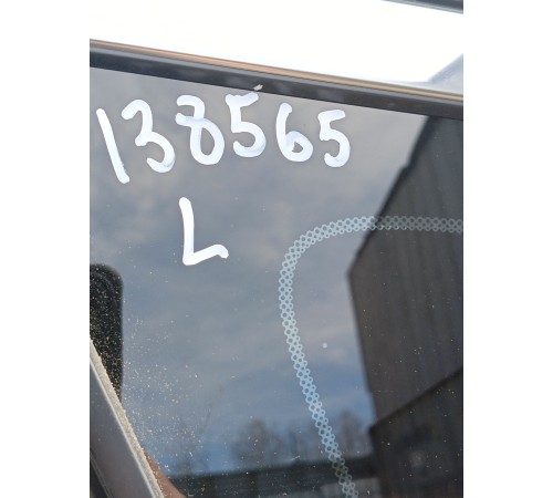 Глухое стекло заднее левое