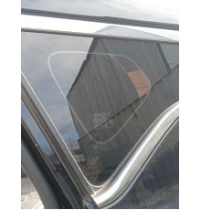 Глухое стекло заднее левое