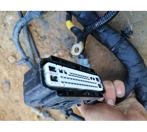 Электропроводка подкапотная с монтажным блоком