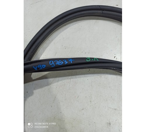 Уплотнитель двери(задний левый)